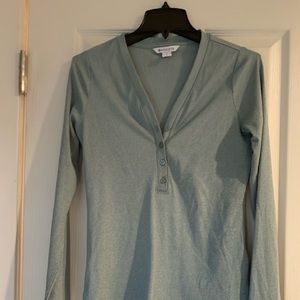 Athleta. Green henley top. Size small.